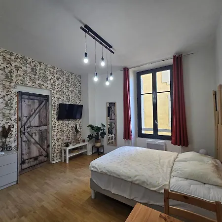 Apartment Hypercentre 2 Etoiles *